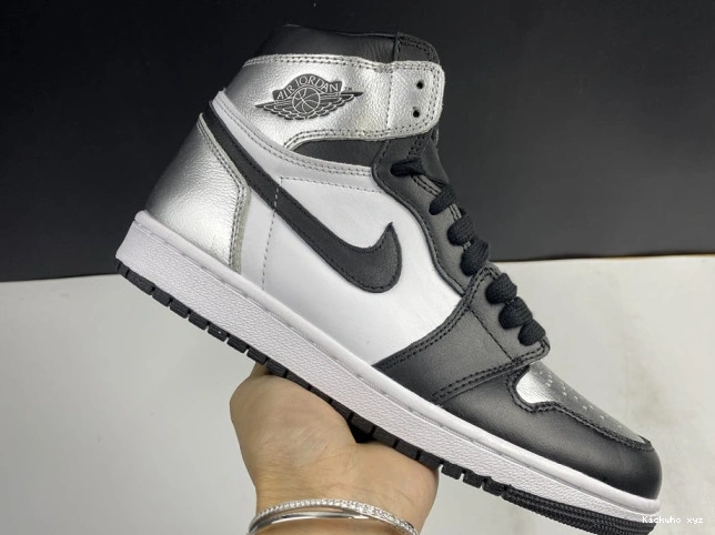CD0461-001 SILVER WMNS OG JORDAN TOE HIGH 1 AIR 0614